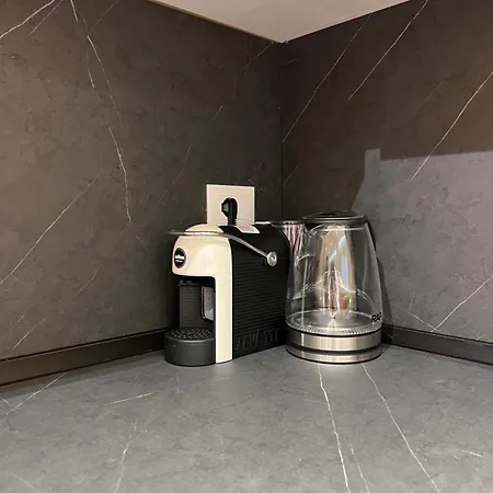 Cozy 2 Apartment Tirana